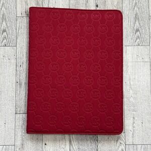 NEW-MICHAEL KORS ELECTRONICS RED QUILTED NEOPRENE‎ iPAD TABLET SLEEVE CASE LOGO